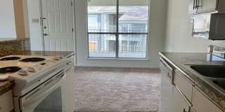 Spacious 2 BR with great location near LSU and downtown Baton Rouge Gallery 3