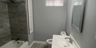 Amazing 6 Bedroom 2 Bathroom home with dual driveways Gallery 29