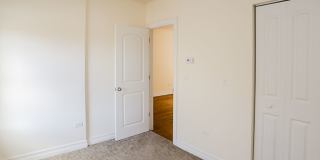 3808 North SHEFFIELD Ave. Apt. Gallery 61