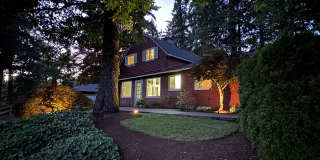 7237 SW Canyon Drive ~ Charming Duplex in Prime Location Gallery 18