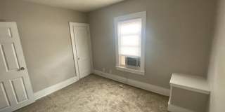 Large 2 Bedroom Duplex in prime location Weiland Park / Itailian Village / Campus Gallery 7