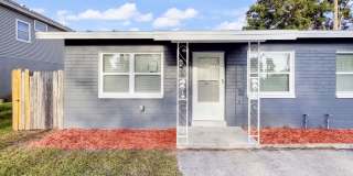 Beautiful Gulfport Home Available for Immediate Move-In! 2bed | 1bath Gallery 1