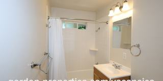SE Garrett Dr - Milwaukie 3 bedroom with hardwood floors SE Garrett Dr - Milwaukie 3 bedroom with hardwood floors Gallery 24