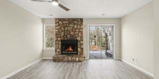 Beautiful Ranch Townhome Available for Rent in Charlotte, NC Gallery 7