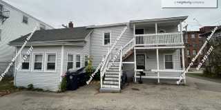 Cozy 2 Bedroom Upstairs Unit Gallery 3