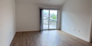 4 Bed | 3 Bath | 1 Car Garage Duplex in Kansas City w/ Move in Special Gallery 5