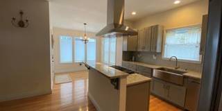 2 Bedroom, 2.5 Bath, Beautiful Custom Home for Rent! 2 Bedroom, 2.5 Bath, Beautiful Custom Home for Rent! Gallery 4