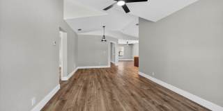 351 NW 8th Avenue Gallery 13