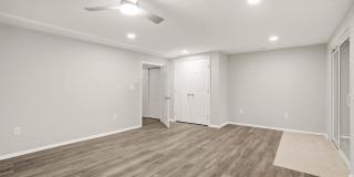 1382 ALMOND DR Gallery 26