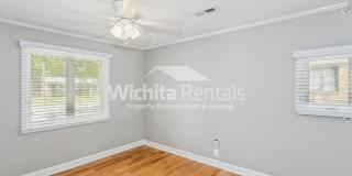 4 bedroom 2 bathroom Gallery 7