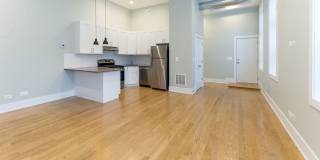2047 North Hoyne Ave. Gallery 14