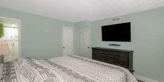 9811 N Hollybrook Lake Dr Gallery 26