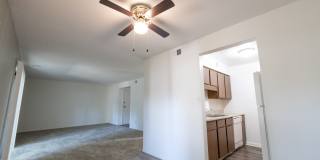 Woodlake Apartments of Indianapolis Gallery 2