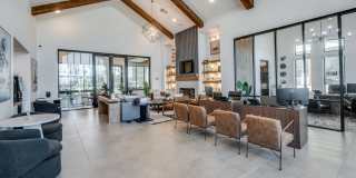 2201 Creekview Gallery 6