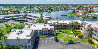 1028 APOLLO BEACH Boulevard Gallery 1