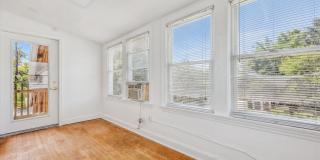 212 FREDERICK Avenue S Gallery 37