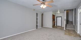 1317 South Pennsylvania Avenue | Springfield, MO 65807 COLLEGE PRE-LEASING – Fresh Interior Remodel – Walk to Campus Gallery 6