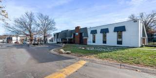 Oval Spring Apartments Gallery 26