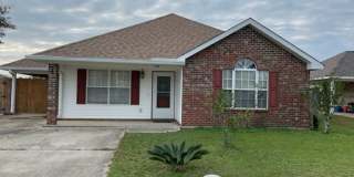 Convenient D'Iberville Location | 3 Bedrooms | 2 Bathrooms | Fenced Yard Gallery 1