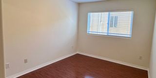 3 bedroom 2 bath condo on Vanowen Gallery 19