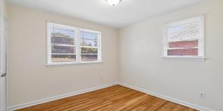 Perfectly Located Single Family Home in Silver Spring Gallery 21