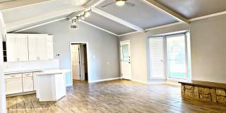 2510 Gilmer Avenue Gallery 25