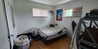 Cozy Home in East Campus Gallery 7