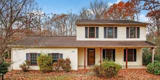 Country Charmer 3Bd/2.5Bth colonial home w/ 2 car garage on 1 acre! $1000 first month credit! Gallery 1