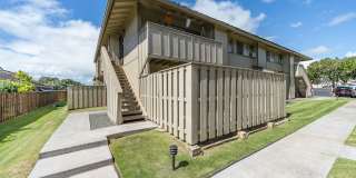Waipio Gentry 2BR/1BA Ground-Floor Corner Unit with Large Lanai, A/C & Parking Gallery 1