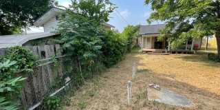 Room in 2 Bedroom Home at Avant Ave Gallery 26