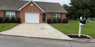 Knoxville 37918 - 2 bedroom, 2 bath Condo with attached 1-car garage - Contact Sharon Arnwine (865) 313-7215 Gallery 1