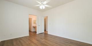 3 Bed/ 2Bath Close to Buckley Space Base Gallery 10