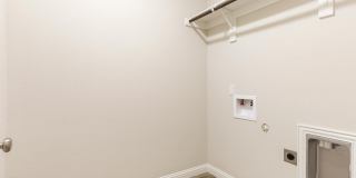 1124 Noble Flair Place Gallery 21