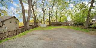 185 Ford Avenue Gallery 14