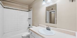 2Bed/1.5Bath Townhome at 15th Ave/Camelback! Ready for Immediate Move-In! Gallery 24