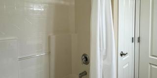 Charming 3 Bed 2 Bath Condo in Fayetteville Gallery 16