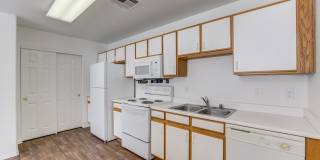 Whispering Palms - Senior and Affordable Housing Gallery 16