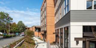 7000 Campus Apartments - Student Housing Gallery 3
