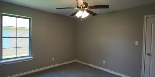 Beautiful 3 Bedroom 2 Bathroom Townhouse in South Tyler! Now offering 1/2 off first full month rent free! Gallery 20