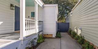 381 Sumter Street Gallery 28