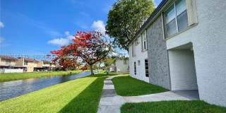 10385 N Kendall Dr Gallery 1