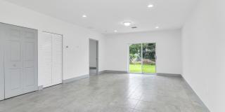 2360 Nw 14th St Gallery 7