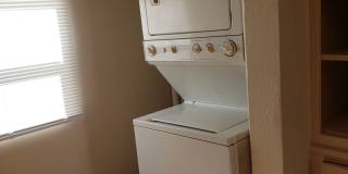 2 Bedroom, 1 Bath with optional Hobby room off the car port Gallery 1