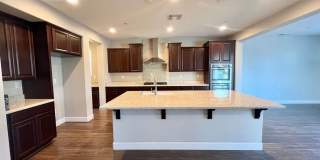 Elegant and Spacious Home with Pool & Park Views in Prime Roseville Location! Gallery 6
