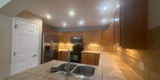 Beautiful spacious 3 bedroom, 2 bathroom condo in highly sought after Stonegate Park Guell Gallery 6