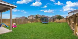 827 laurel Gallery 28