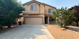 4 bed 2.5 bath home in Huning Ranch Gallery 1