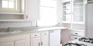 721 E. Armour Gallery 17