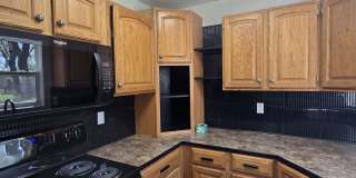 1121 Luther East Gallery 8