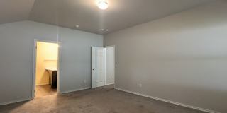 3 Bed / 2 Bath Home in Noble Schools | Fenced Backyard + Storm Shelter Gallery 8